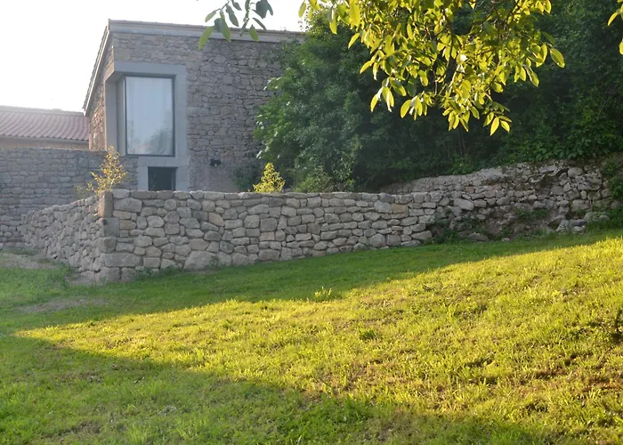 Maisonnette Jardin Jacuzzi Au Coeur De Chambles